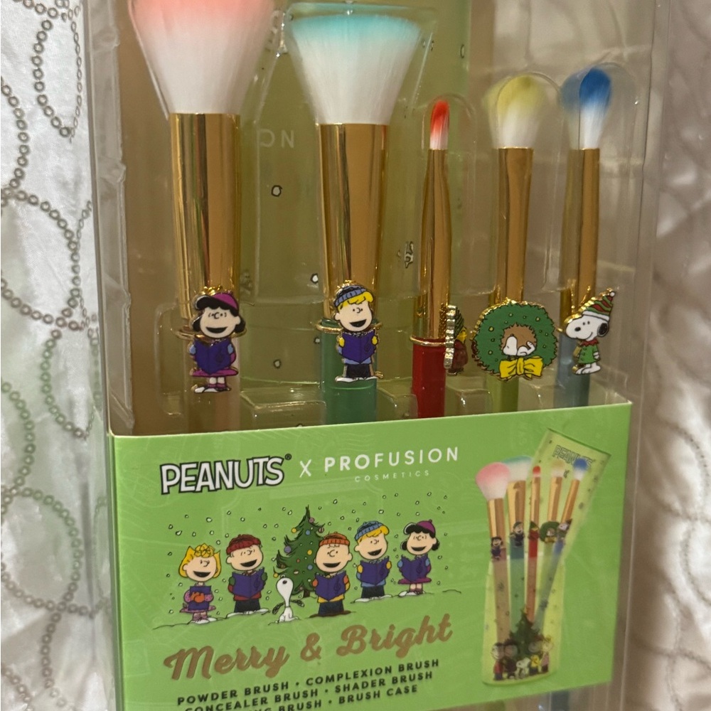 Profusion Cosmetics Merry & Bright Brush Set